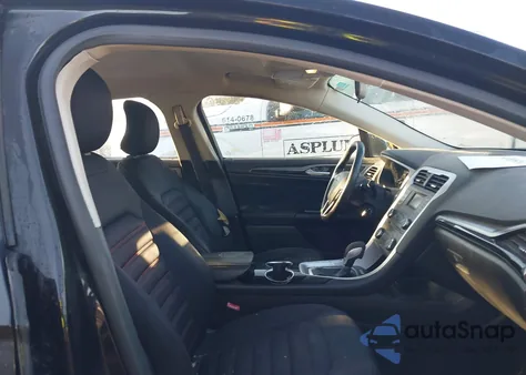 2015 Ford Fusion Se z USA, uszkodzony, nr VIN 3FA6P0H95FR177425